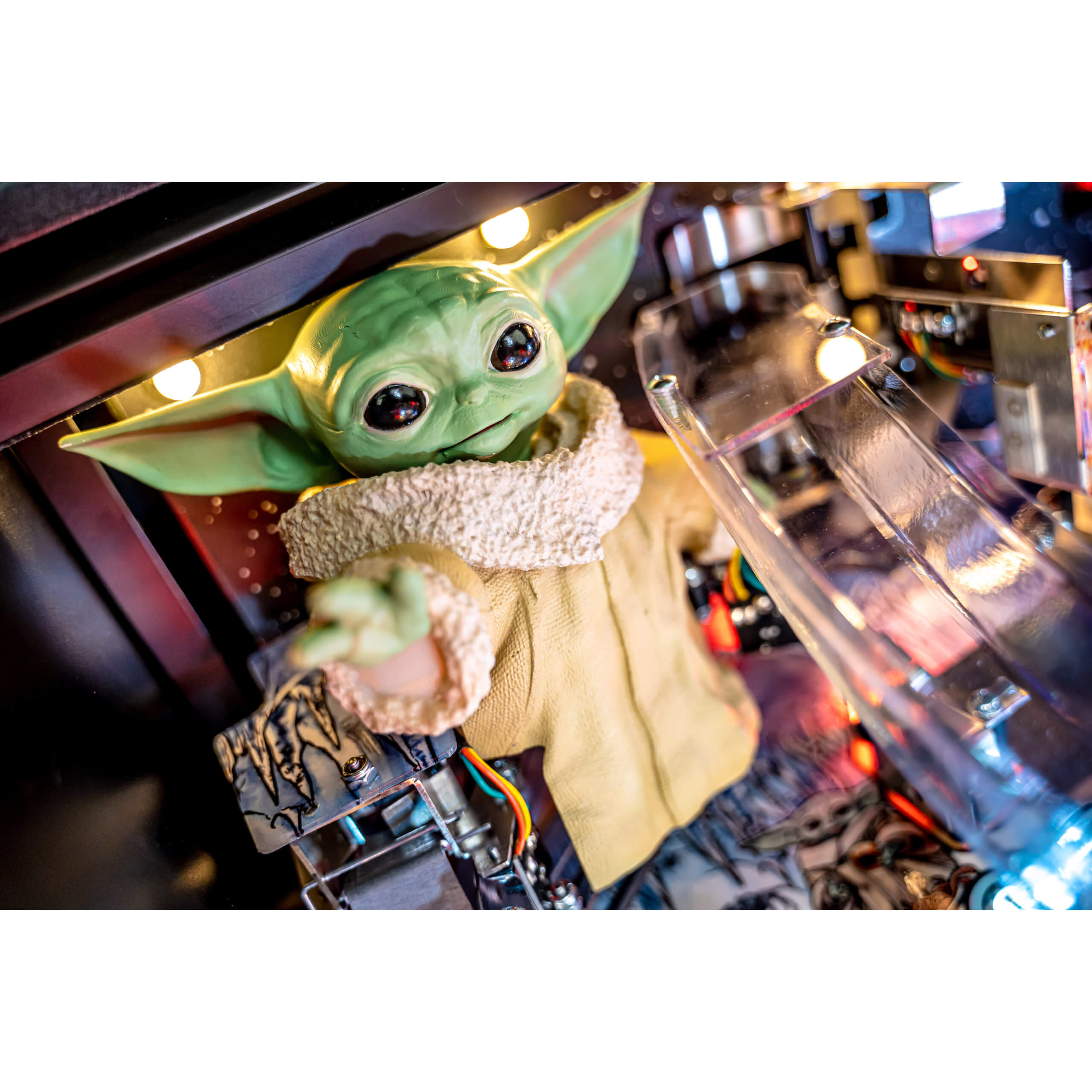 The Mandalorian Pro Pinball Machine by Stern - Image 7