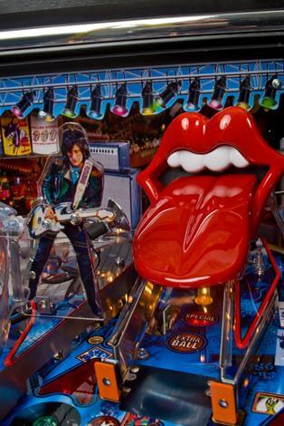 Rolling Stones Pinball Machine by Stern - Image 5