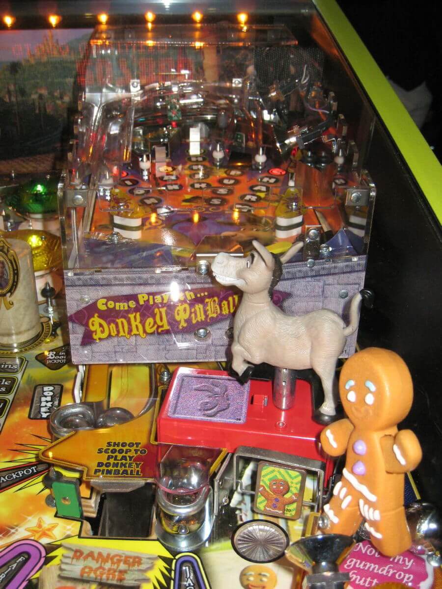 Shrek Pinball Machine by Stern - Image 4